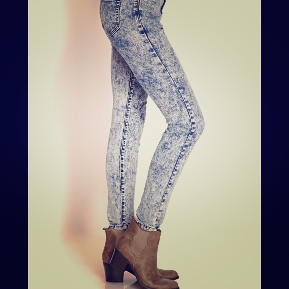 Forever 21 NEW stretch jean acid wash leggings